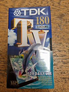 TDK 180 VHS новая, в пленке