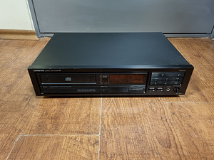 Onkyo DX-1800 Stereo Compact Disc Player (2 foto / 3)
