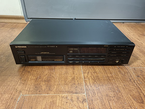 Pioneer PD-M450 Multi Play Compact Disc Player (2 foto / 3)