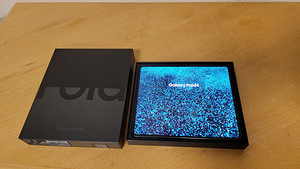 Samsung Galaxy Z Fold 4 512GB GreyGreen 7.6" 5G (1 foto / 3)