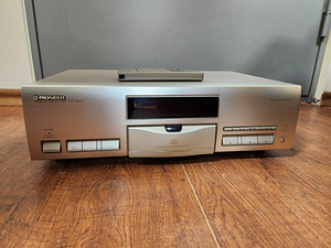 Pioneer PD-S802 Stereo Compact Disc Player