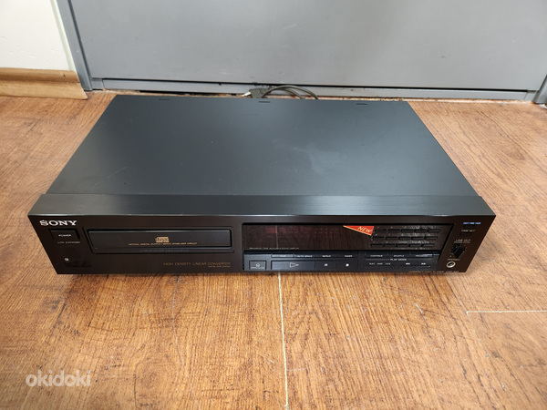 Стереопроигрыватель компакт-дисков Sony CDP-690 (фото #2)