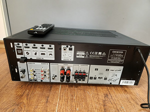 Onkyo TX-SR373 5.2 4K, BT, USB (3 foto / 3)