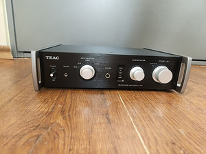 TEAC HA-501 Dual Mono Headphone Amplifier (1 foto / 3)