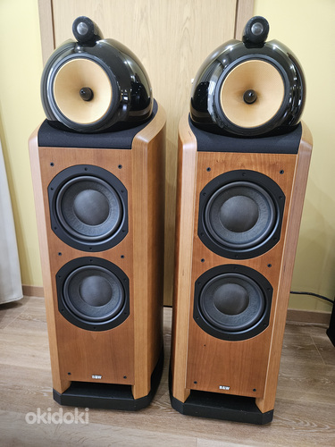 B&W Bowers & Wilkins Nautilus 802