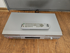 Sony SLV-SE740 6-head HiFi video recorder. (2 foto / 3)