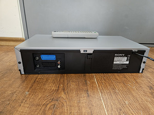 Sony SLV-SE740 6-head HiFi video recorder. (3 foto / 3)