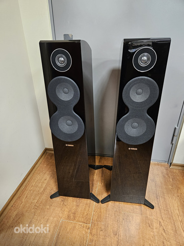 Yamaha NS-F700 3-Way Loudspeaker System