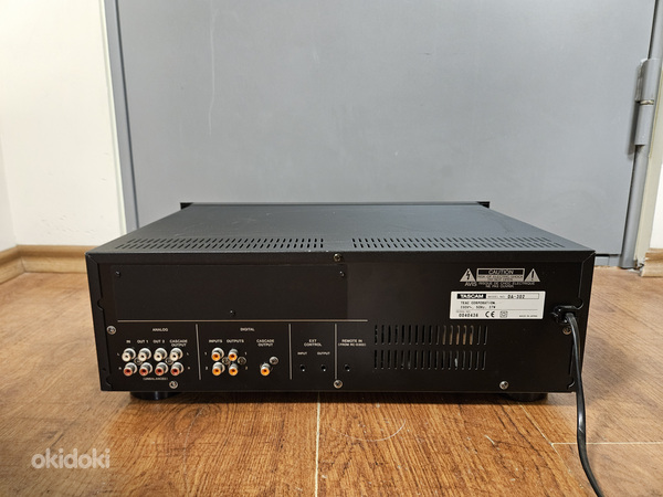 ダイレクトコピー機能搭載プロ業務用ダブルDAT TASCAM DA-302 動作品