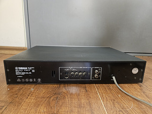 Yamaha T-550 AM/FM Stereo Tuner (1979-81) (2 foto / 6)