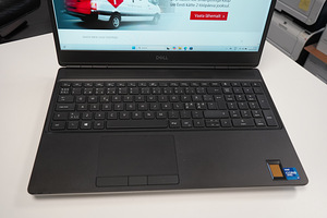 Dell Precision 7560 sülearvuti (2 foto / 3)