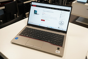 Fujitsu LIFEBOOK U7411 sülearvuti (1 foto / 4)
