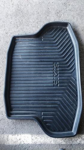Honda Civic 2015-2022 pagasiruumi kummist põhjamatt (foto #1)