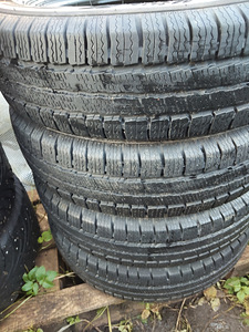 Kaubiku rehvid: 175/75 R16C GT Radial, 195/60 R16C Barum (9 foto / 10)