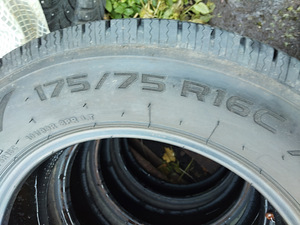 Kaubiku rehvid: 175/75 R16C GT Radial, 195/60 R16C Barum (10 foto / 10)