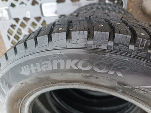 205/65 R15 94T HANKOOK WINTER PIKE RS2 (7 foto / 9)