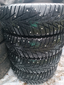 205/65 R15 94T HANKOOK WINTER PIKE RS2 (9 foto / 9)