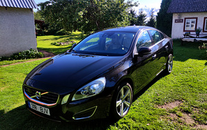 Volvo s60 d5 2011 (1 foto / 8)