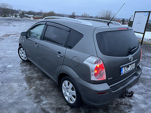 Toyota Corolla Verso (15 foto / 15)