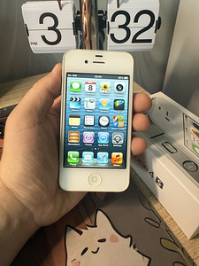 iPhone 4s 32gb (3 фото из 10)