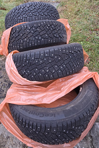 Шины Continental IceContact2 225/60 R18 (1 фото из 3)