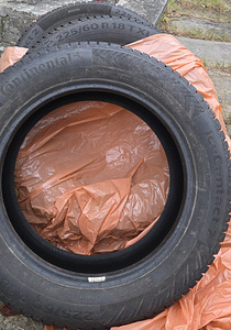Шины Continental IceContact2 225/60 R18 (3 фото из 3)