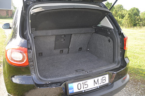 Volkswagen Tiguan (5 foto / 7)