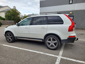 Volvo XC90 (5 фото из 6)