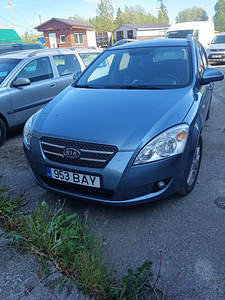 Продам машину (2 фото из 3)