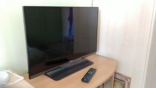 Philips Ambilight 32-дюймовый телевизор, WIFI, Full HD (фото #1)