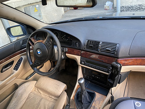 BMW 530d manual (2 foto / 10)