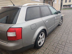 Audi A4 B6 1.9TDI 96kw (3 foto / 6)