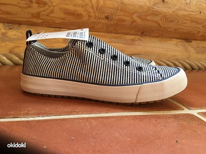 Uued H&M tennised s.35. (1 foto / 2)