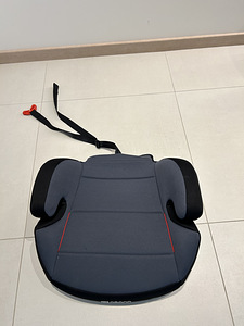 Istmealus isofix uus. Car booster (2 foto / 3)