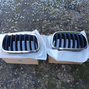 Neerud BMW X5 E70 (must) ORIGINAAL! (2 foto / 2)