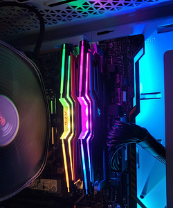 ADATA XPG Spectrix D40 DDR4 16GB (2x8GB) RGB mälu (2 foto / 6)