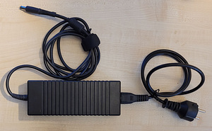 HP laadija 135W (19.5V 6.9A HSTNN-DA01) AC adapter 7.4mm (3 foto / 4)