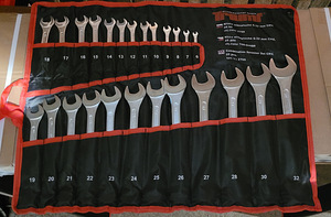 Triumf 6-32 mm silmus-lehtvõtmete komplekt (25 osa) (2 foto / 3)