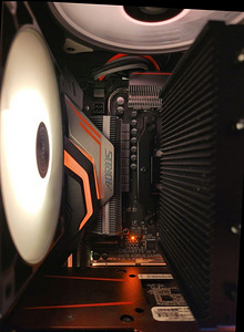 Arvuti AMD Ryzen 5 | RTX2070 | 16GB DDR4 | X470 WiFi | SSD (8 foto / 10)