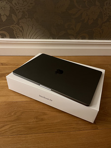 Macbook air 15" (1 фото из 1)