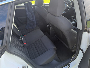 Audi A5 2,0 100kw (8 foto / 8)