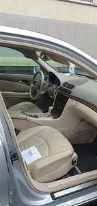 Mercedes-Benz E 320 Avantgarde 3.0 V6 CDI 165kW (7 foto / 9)