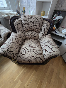 MÖÖBLI KOMPLEKT DIVANIVOODI + 2 TUGITOOLID + PUHV (4 foto / 5)