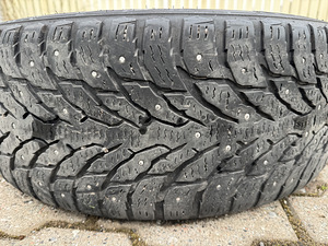Volvo R18 5-spoke + Nokian Hakkapeliitta 9 (7 foto / 7)