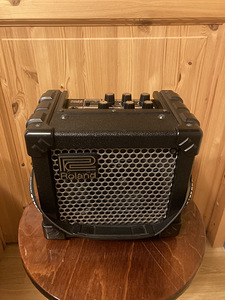 Roland Micro CUBE (3 фото из 6)