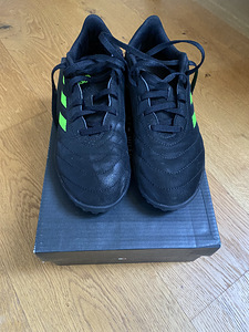 Adidas jalka välibuutsad 38 nr