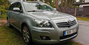 Toyota Avensis (5 foto / 15)