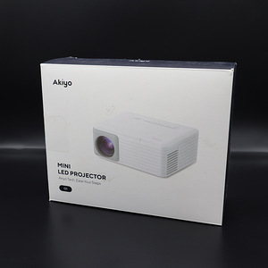 Akiyo O1 Mini Projektor 720p + kolmjälg (4 foto / 8)