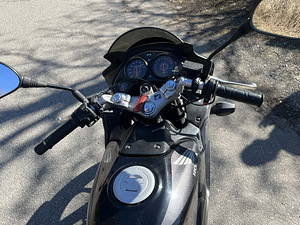 HONDA CBR 125R (6 foto / 6)