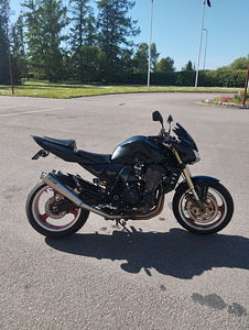 Kawasaki Z1000 (2 foto / 5)